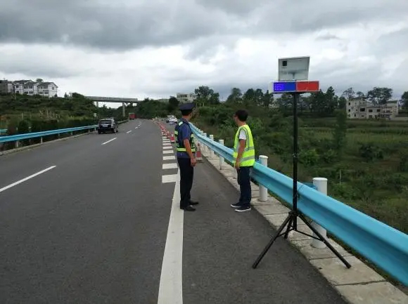 哈尔滨高速公路钢护栏