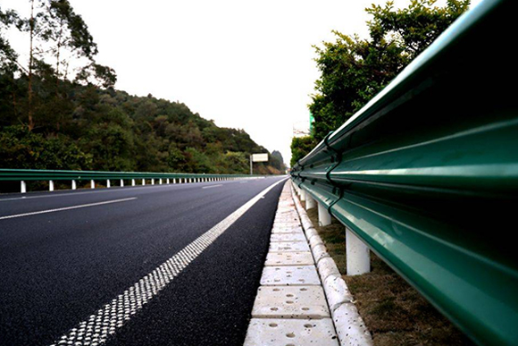 哈尔滨高速公路护栏的常用类型