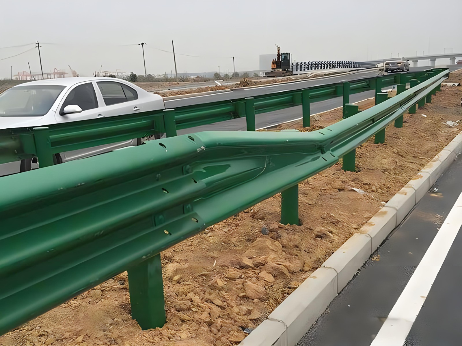 哈尔滨高速波形护栏板日常维护方案确保道路安全新举措